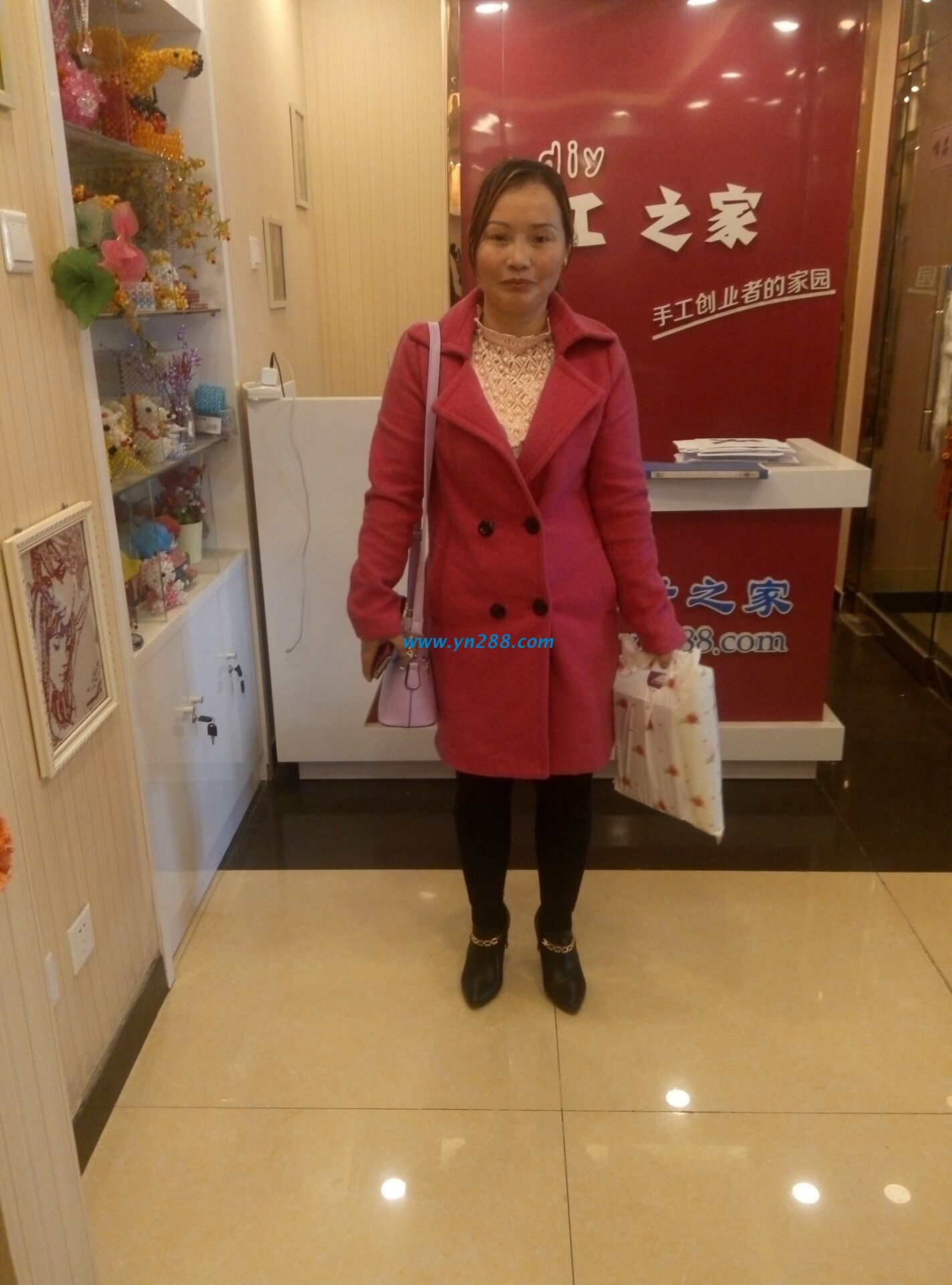 湖南湘西麻女士千里迢迢來到手工活之家拿材料 湖南湘西麻女士千里迢迢來到手工活之家拿材料(圖1)