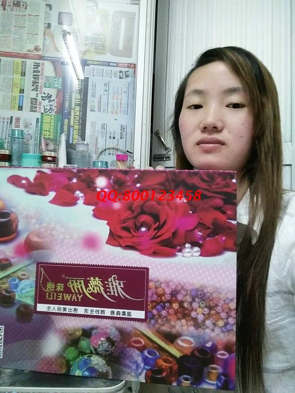 白領(lǐng)也做手工活了！廣東深圳上班族吳女士業(yè)余時間兼職做手工活珠繡(圖1)