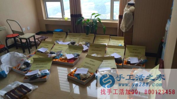 所有的材料已放齊全，等待密封