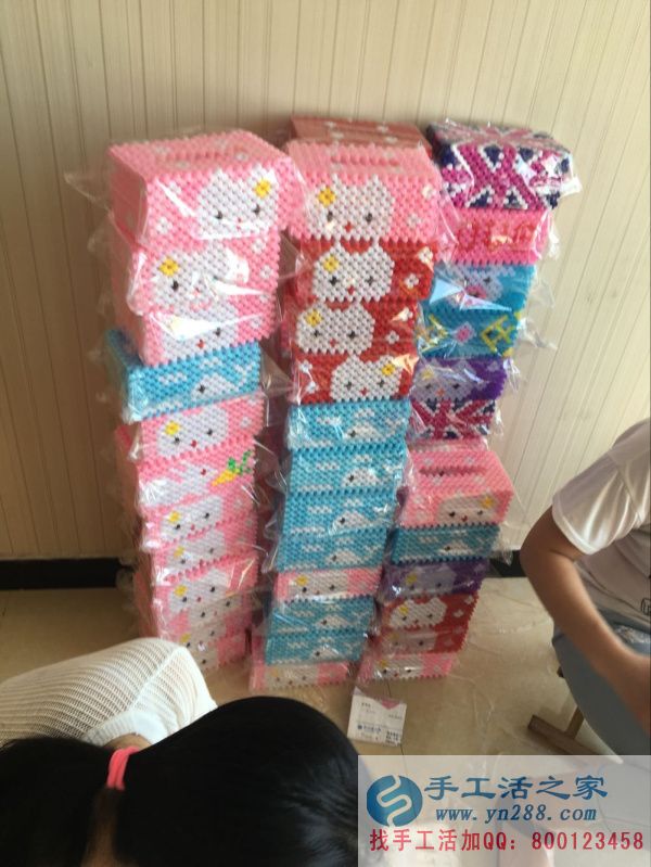 四川省資陽(yáng)市樂(lè)至縣婦女在家?guī)Ш⒆佑嗤膺m合做點(diǎn)什么樣的兼職工作? 兼職串珠繡DIY紙抽盒