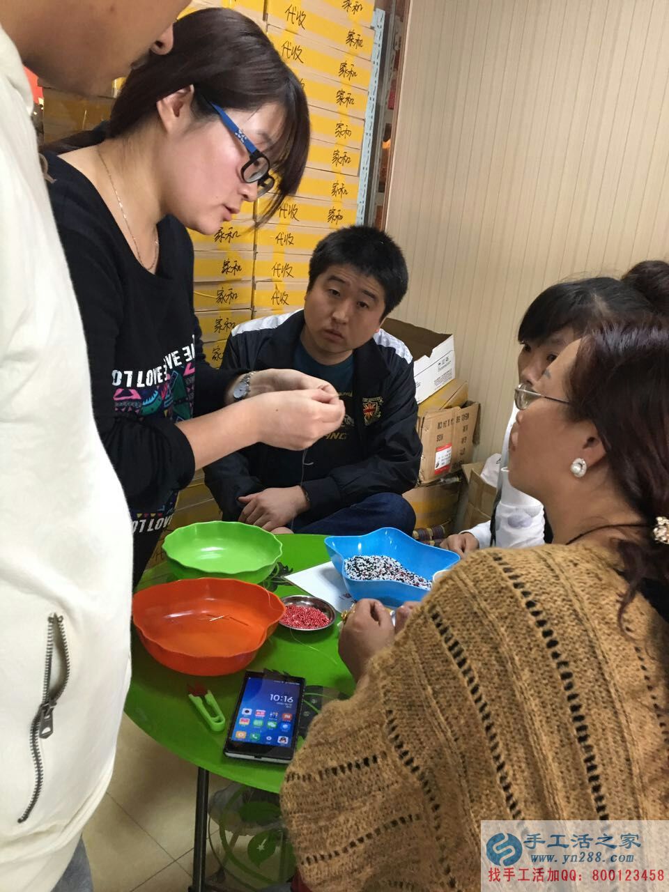 山東萊蕪劉先生帶著妻子來(lái)手工活之家考察合作好項(xiàng)目 山東萊蕪劉先生帶著妻子來(lái)手工活之家考察合作好項(xiàng)目