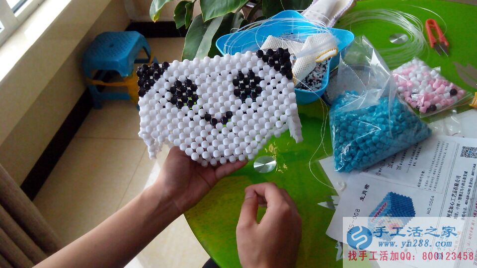 邯鄲本地紙抽盒會(huì)員在公司認(rèn)真學(xué)習(xí)紙抽盒制作 邯鄲本地紙抽盒會(huì)員在公司認(rèn)真學(xué)習(xí)紙抽盒制作