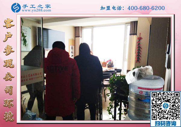 1月16日，外發(fā)手工活加工，正規(guī)供料的手工活就選這里的珠繡免押金手工活，手工之家接待考察加工客戶剪影