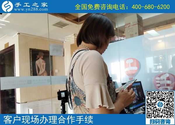 與付出比起來(lái)，這個(gè)可以寄到家做的手工活收入不錯(cuò)。上海翟女士這樣評(píng)價(jià)自己的兼職手工活