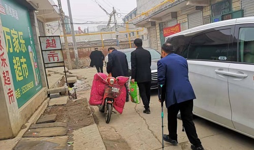 心懷公益、助力扶貧 --- --- 手工之家郝總與邯山區(qū)工商聯(lián)愛心企業(yè)家一起參加送溫暖春節(jié)慰問活動