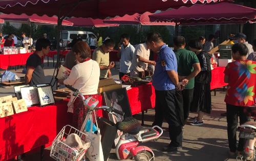 亮相“中國(guó)農(nóng)民豐收節(jié)”，勵(lì)志珠珠繡等純手工大放異彩(圖5)