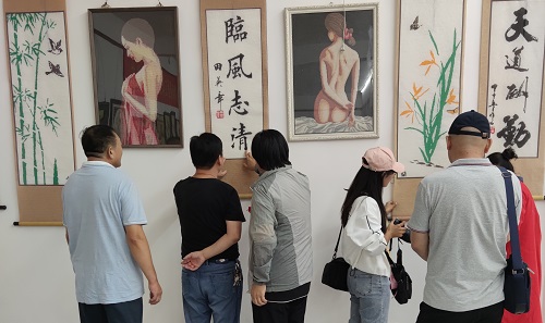 再報(bào)道，《邯鄲日?qǐng)?bào)》刊登手工之家郝總相關(guān)事跡(圖2)