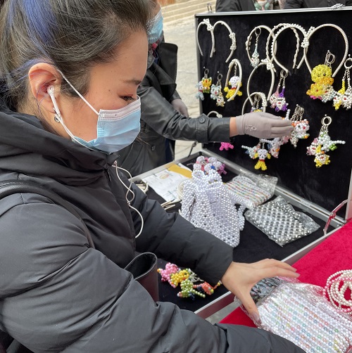 祝福三&middot;八婦女節(jié)，勵(lì)志珠珠繡添風(fēng)采！------記手工之家參加&ldquo;幸福叢臺(tái)、巾幗添彩&rdquo;手工藝品展