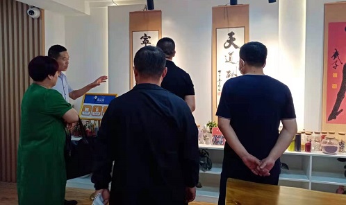 共同致力于發(fā)展珠繡手工就業(yè)創(chuàng)業(yè)好項(xiàng)目-------歡迎天津薊州區(qū)領(lǐng)導(dǎo)一行到手工之家參觀考察 共同致力于發(fā)展珠繡手工就業(yè)創(chuàng)業(yè)好項(xiàng)目-------歡迎天津薊州區(qū)領(lǐng)導(dǎo)一行到手工之家參觀考察