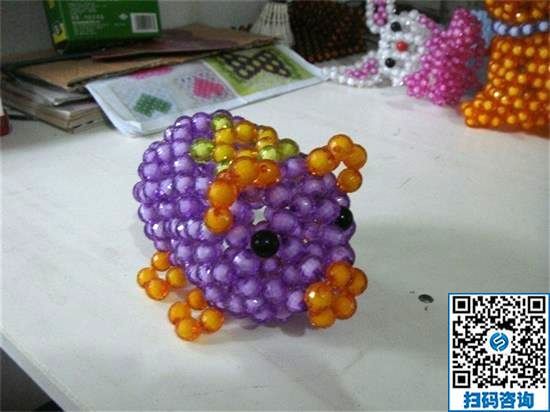 拿回家做的手工活，寶媽做立體串珠手工活，時(shí)尚環(huán)保，時(shí)間自由