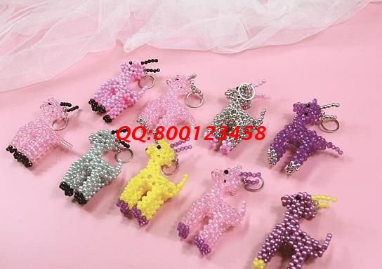 傳統(tǒng)手工振興鄉(xiāng)村，人們足不出戶就可以做手工活掙錢(圖1)