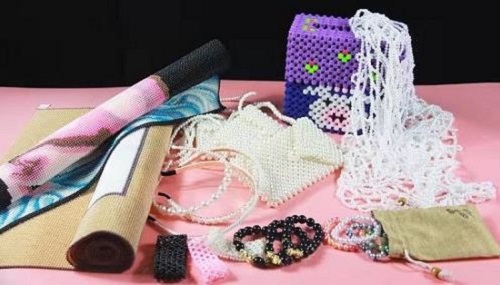 夢(mèng)想實(shí)現(xiàn)離不開(kāi)堅(jiān)持和付出--- --- 記手工之家加工補(bǔ)貼政策之優(yōu)秀合作伙伴康女士