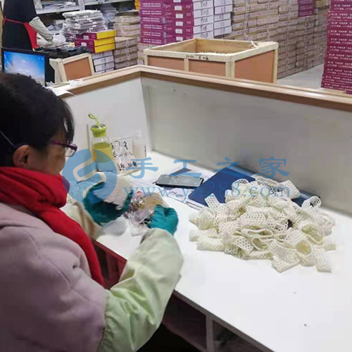 珠繡外發(fā)手工活靠譜又自由，適合人們長期領(lǐng)回家加工掙錢(圖1)