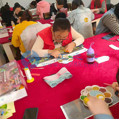 天天在家做手工活外放加工心情好，生活幸福(圖1)