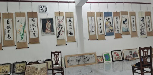 5月3日，手工活接單平臺，手工兼職招聘帶回家做，珠繡產(chǎn)品讓手工之家和加工人員更好共贏，圖為勵(lì)志珠珠繡手工產(chǎn)品剪影