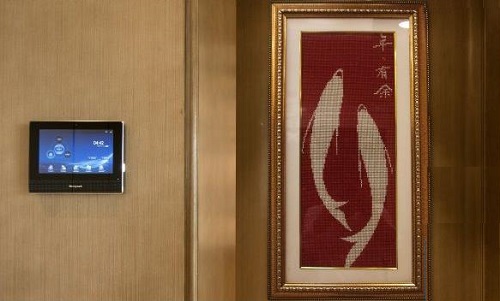 5月3日，手工活接單平臺，手工兼職招聘帶回家做，珠繡產(chǎn)品讓手工之家和加工人員更好共贏，圖為勵(lì)志珠珠繡手工產(chǎn)品剪影