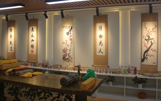 5月7日，找附近手工活拿回家做，手工外包發(fā)布平臺，手工之家的珠繡串珠手工技能培訓是成體系的，圖為勵志珠珠繡串珠手工產(chǎn)品剪影