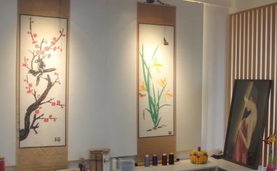 5月7日，找附近手工活拿回家做，手工外包發(fā)布平臺，手工之家的珠繡串珠手工技能培訓是成體系的，圖為勵志珠珠繡串珠手工產(chǎn)品剪影