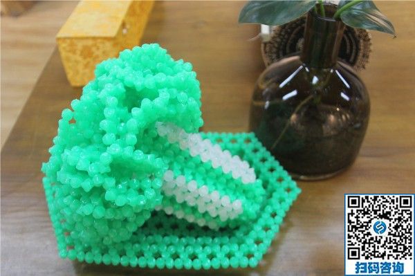 做珠繡串珠外包手工活增收解決日常開銷，在家?guī)薷袆?圖1)