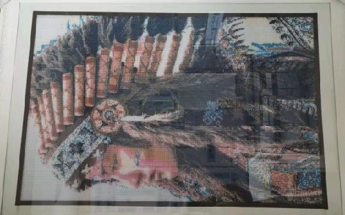 5月8日，拿回家做的手工活大批，正規(guī)純手工活外發(fā)，在手工之家，可以自己做，也可以開手工工作室，圖為勵志珠珠繡串珠手工產品剪影