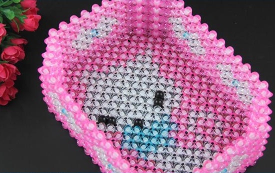 炎熱的夏天，在家做珠繡外發(fā)手工活是贈(zèng)予自己最好的禮物(圖1)