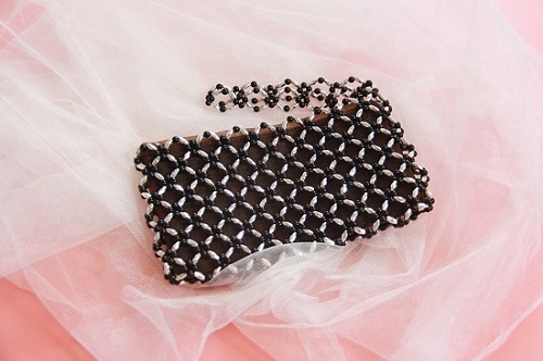 手工業(yè)在不斷發(fā)展，在家做手工活外包加工受到更多人青睞(圖1)