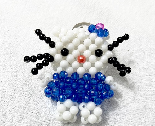 工作之余做串珠外放手工活賺錢增收，是上班族不錯(cuò)的選擇(圖1)