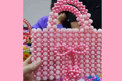 寶媽在家?guī)殞氝m合做什么外包加工手工活呢?(圖1)