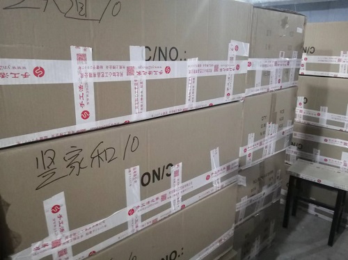 9月30日，想接正規(guī)廠家的手工活，手工活外發(fā)加工項(xiàng)目，很多人選擇手工之家手工創(chuàng)業(yè)成功，圖為勵(lì)志珠珠繡串珠手工材料倉庫備貨剪影