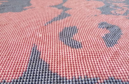 11月17日，純手工加工項(xiàng)目，居家靈活就業(yè)創(chuàng)業(yè)，手工之家的手工項(xiàng)目實(shí)在、可靠，圖為勵(lì)志珠珠繡串珠手工產(chǎn)品剪影