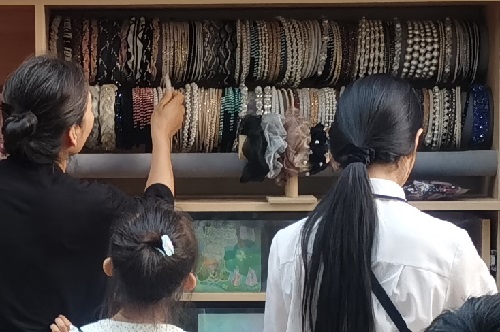 什么？還有直播功能 --- --- 記手工之家的移動(dòng)銷(xiāo)售新平臺(tái)