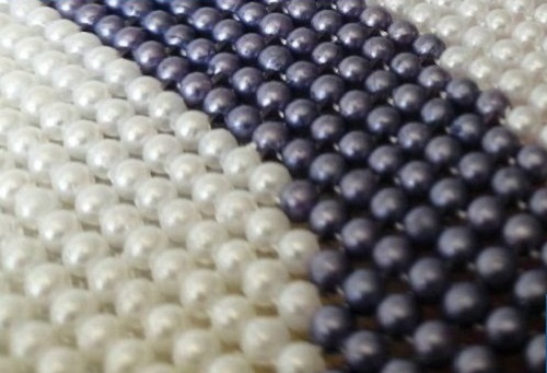 12月4日，拿回家做的手工項目，在家做的好副業(yè)，對手工事業(yè)負(fù)責(zé)是手工之家不變的理念，圖為勵志珠珠繡串珠手工產(chǎn)品剪影