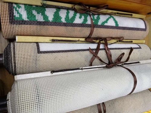 12月6日，帶回家做的手工項目，在家做手工靈活就業(yè)創(chuàng)業(yè)，男士女士做手工之家的手工有什么區(qū)別，圖為勵志珠珠繡串珠手工產(chǎn)品剪影