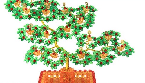 1月19日，純手工串珠項(xiàng)目，居家專兼職的好副業(yè)，靈活就業(yè)手工，手工之家堅(jiān)持對(duì)傳統(tǒng)手工文化的傳承和創(chuàng)新，圖為勵(lì)志珠珠繡串珠手工產(chǎn)品剪影