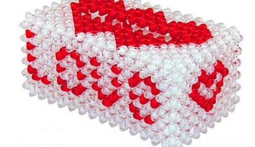 1月27日，想接正規(guī)廠家的手工項(xiàng)目，可靠的串珠手工，手工之家對合作的人員沒有特別的要求是什么意思？圖為勵志珠珠繡串珠手工產(chǎn)品剪影