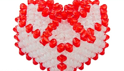 1月28日，靈活就業(yè)好項目，拿回家做的手工項目，手工之家有底氣、講誠信因為真實可靠，圖為勵志珠珠繡串珠手工產(chǎn)品剪影