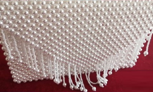 2月1日，靈活就業(yè)好選擇，在家做手工掙錢，手工之家的良好服務為企業(yè)贏得支持，圖為勵志珠珠繡串珠手工產(chǎn)品剪影