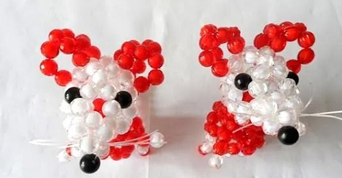2月7日，可靠的串珠手工項目，靈活就業(yè)好手工，要做好手工之家的手工，應該這樣做，圖為勵志珠珠繡串珠手工產(chǎn)品剪影