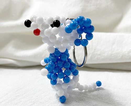 2月11日，靈活就業(yè)好項(xiàng)目，拿回家做的手工項(xiàng)目，傳承傳統(tǒng)手工文化，手工之家的手工事業(yè)發(fā)展有根基，圖為勵(lì)志珠珠繡串珠手工產(chǎn)品剪影