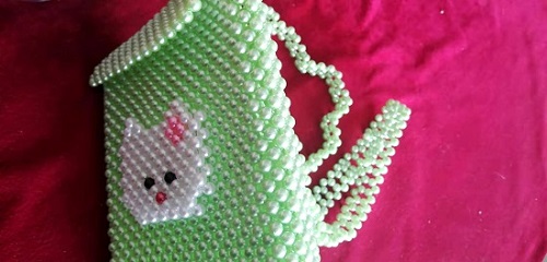 2月16日，靈活就業(yè)好副業(yè)，拿回家做的手工項(xiàng)目，在手工之家，誠(chéng)信就是讓大家放心合作，圖為勵(lì)志珠珠繡串珠手工產(chǎn)品剪影