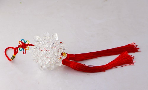 3月20日，穩(wěn)定可靠的手工副業(yè)，靈活就業(yè)做手工掙錢，在手工之家如何辦理合作，圖為勵志珠珠繡串珠手工產(chǎn)品剪影