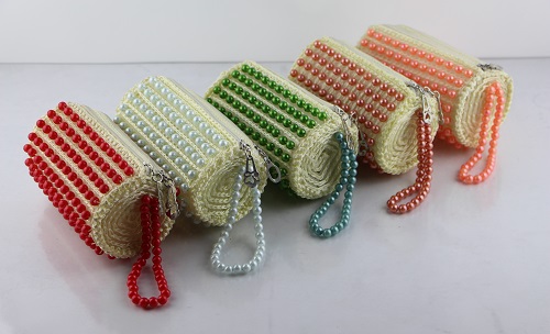 3月28日，手工加工回收項目，居家靈活就業(yè)副業(yè)，合作手工之家的手工項目，要注意這些事，圖為勵志珠珠繡串珠手工產(chǎn)品剪影