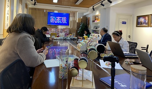 攜手搭舞臺，手工助就業(yè) —— 記長沙市溫馨助殘公益服務(wù)中心領(lǐng)導(dǎo)蒞臨手工之家