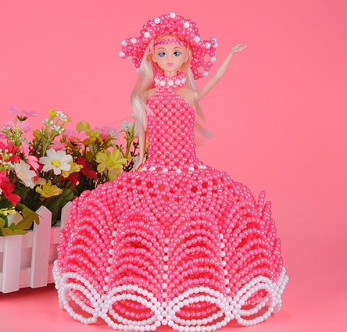 4月5日，手工加工回收項目，居家靈活就業(yè)好副業(yè)，在手工之家的好好做是怎么做？圖為勵志珠珠繡串珠手工產(chǎn)品剪影