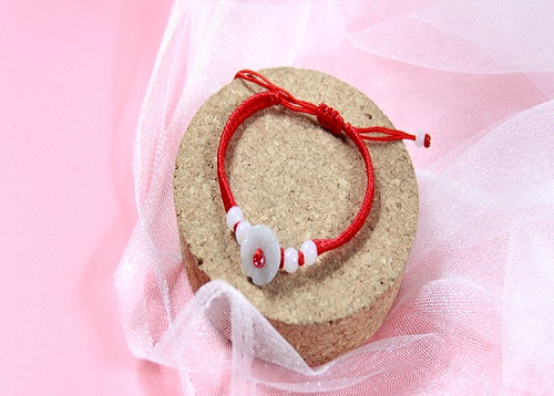 4月7日，拿回家做的手工副業(yè)，靈活就業(yè)項目，與手工之家合作，農(nóng)村和城市，誰更有優(yōu)勢，圖為勵志珠珠繡串珠手工產(chǎn)品剪影