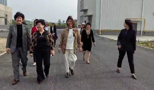 越了解、心越齊------記手工之家參加邯鄲市婦女手工業(yè)協(xié)會走近企業(yè)相關活動