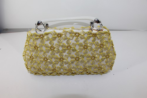 4月23日，手工活接單平臺，靈活就業(yè)好副業(yè)，在手工之家，如何做得更好？做不好怎么辦？圖為勵志珠珠繡串珠手工產(chǎn)品剪影