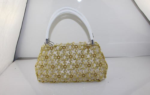 4月23日，手工活接單平臺，靈活就業(yè)好副業(yè)，在手工之家，如何做得更好？做不好怎么辦？圖為勵志珠珠繡串珠手工產(chǎn)品剪影