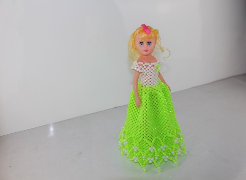 4月24日，手工活150一天在家做串珠可信嗎，手工靈活就業(yè)好選擇，手工之家的創(chuàng)新，都有哪些渠道，圖為勵(lì)志珠珠繡串珠手工產(chǎn)品剪影