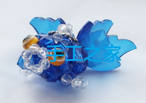 5月10日，在家兼職手工活，帶回家做的手工項目，在手工之家，為什么大家的收入有時差別那么大？圖為勵志珠珠繡串珠手工產(chǎn)品剪影